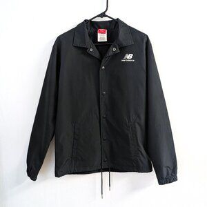 New Balance Logo Coach Jacket Size Small Like New